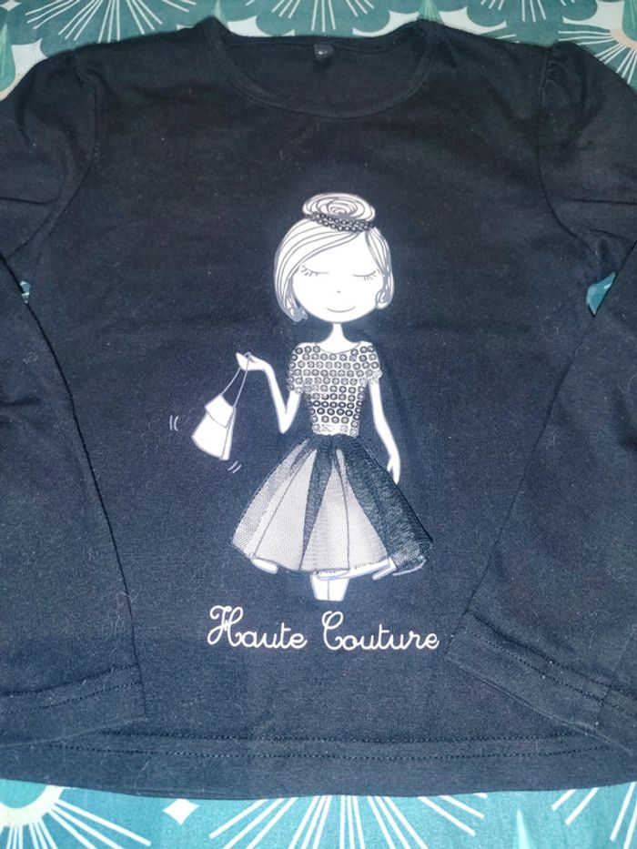 T-shirt manche longue taille 5 ans - photo numéro 2