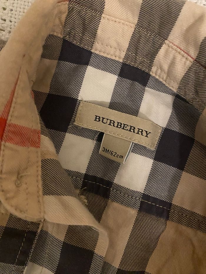 Chemise burberry avec pantalon tape à l’œil - photo numéro 1