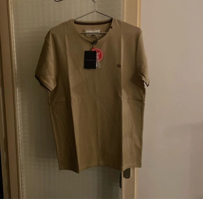 T-shirt sans manches