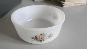 Plat à soufflé arcopal décor rose