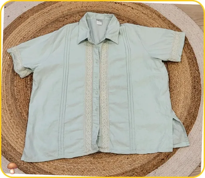 Chemise légère Damart brodée - Taille 52 - Vert pastel - Très bon état
