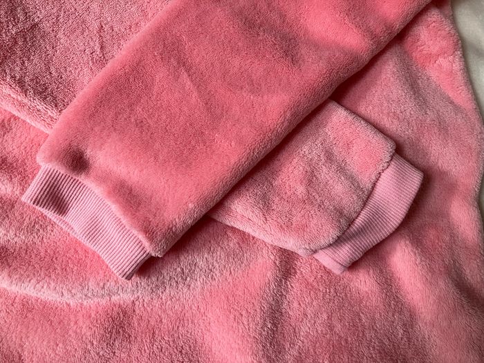 Pull motif étoile neuf (4€) + 1 sweat offert (13/14 ans) - photo numéro 4