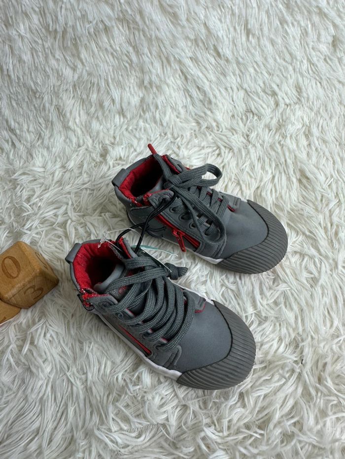 Paire de chaussures Obaibi taille 23 - photo numéro 3