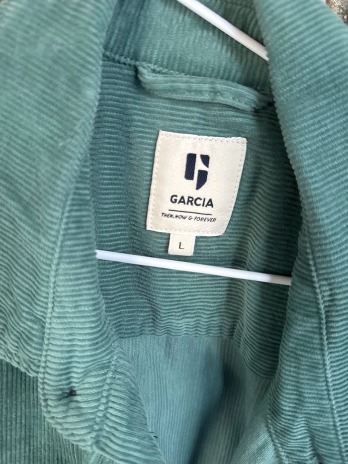 Sur chemise - photo numéro 2