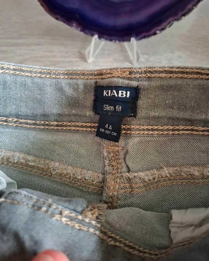 Pantalon jean slim fit gris - kiabi - taille 4 ans - Très bon état - photo numéro 3