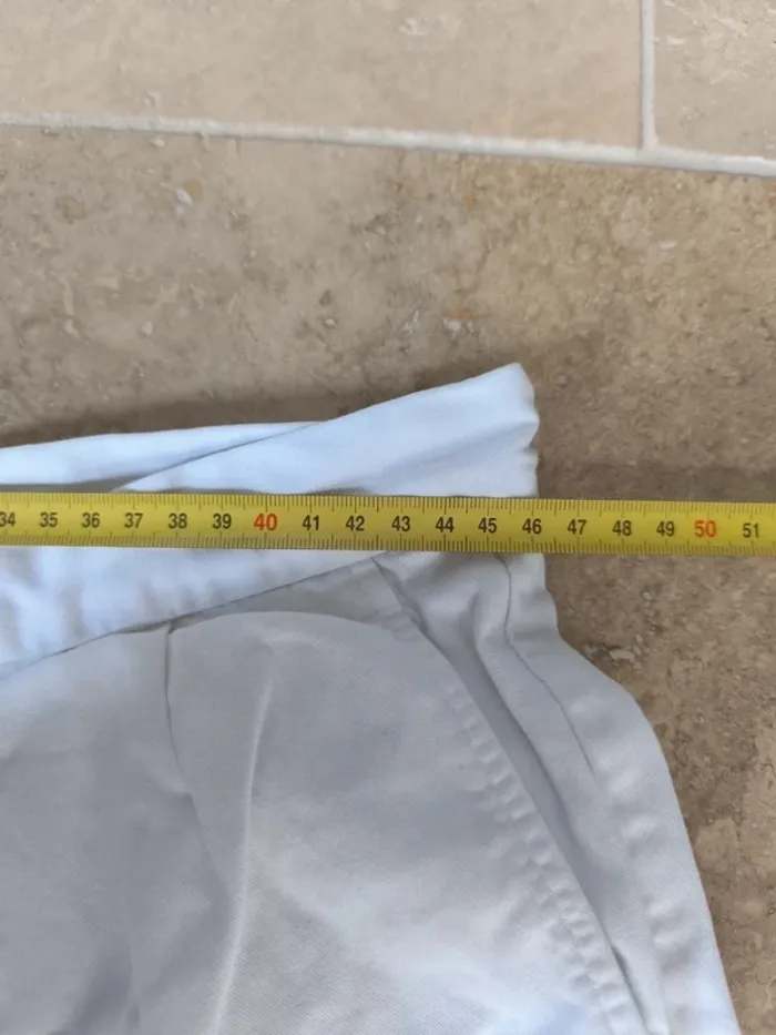 Short Lacoste blanc taille 48 logo devant Femme - photo numéro 3