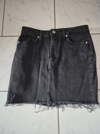 Mini-jupe "Bershka
"
