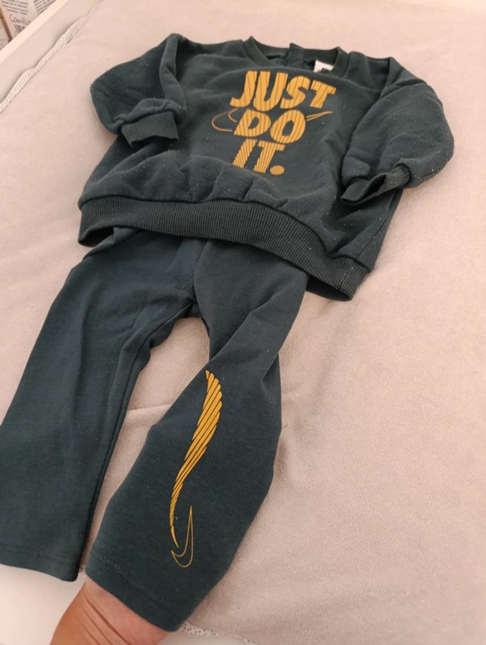 Ensemble NIKE - photo numéro 2