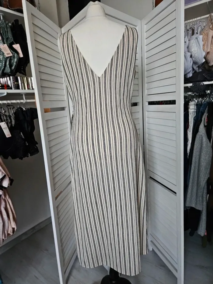 Robe mi-longue T.L h&m - photo numéro 9