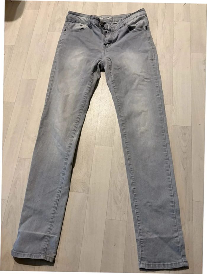 Jean gris bs Jean taille 40 a été raccourci ourlet propre