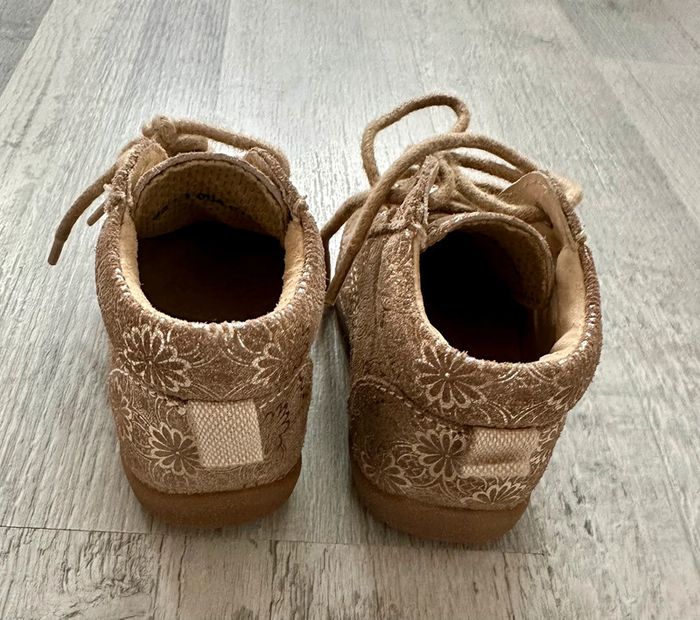 Chaussures fille. - photo numéro 4