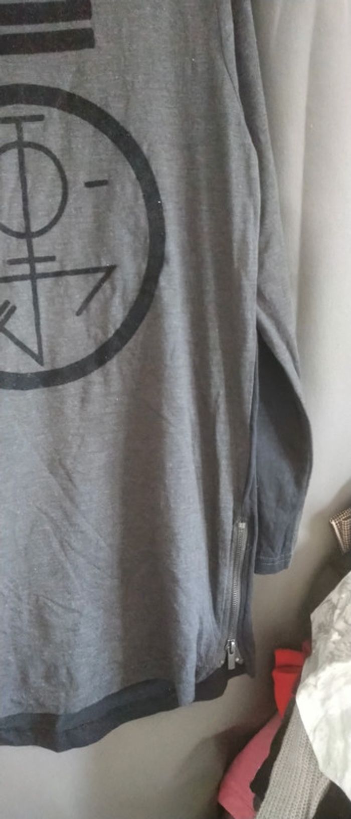 Tee très long flocage velours gris et noir neuf garçon 14 ans kiabi - photo numéro 6