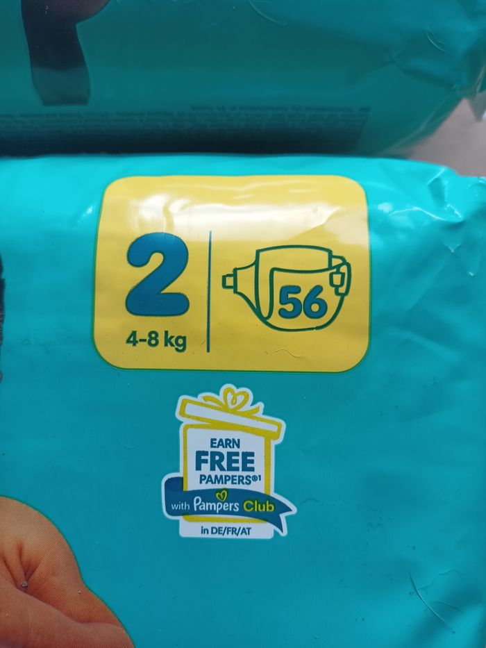 Lot de couches Pampers baby-dry taille 2 et 3 neuves - photo numéro 2