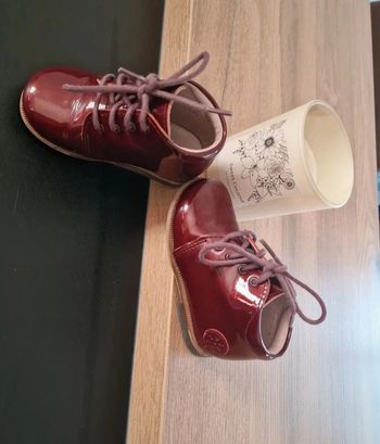 Chaussure vernis taille 20