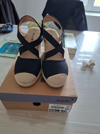 Espadrilles compense