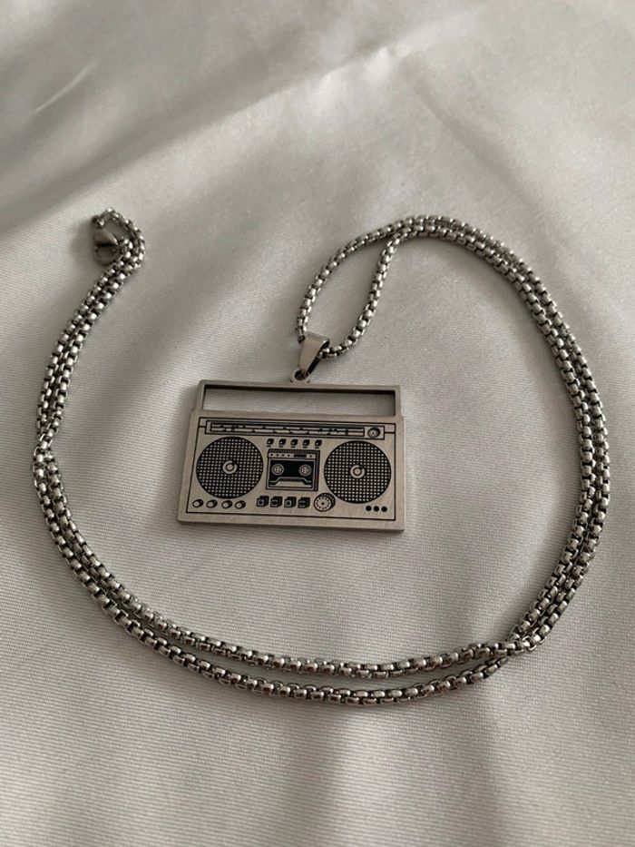 Collier mixte vintage pendentif radio chaine hi-fi argenté en acier inoxydable - photo numéro 2