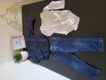Ensemble bébé fille 18 mois en bon état