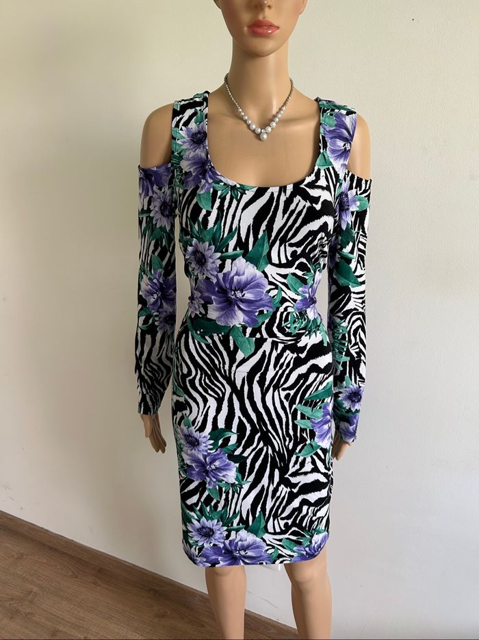 Robe imprimée avec épaules dénudées Bodyflirt taille 36/38 comme neuve