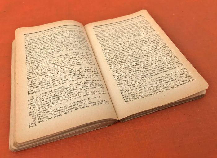 Le Saint Evangile 900e Mille par l' Abbé Vandenabeele Concordance et annotations - photo numéro 4
