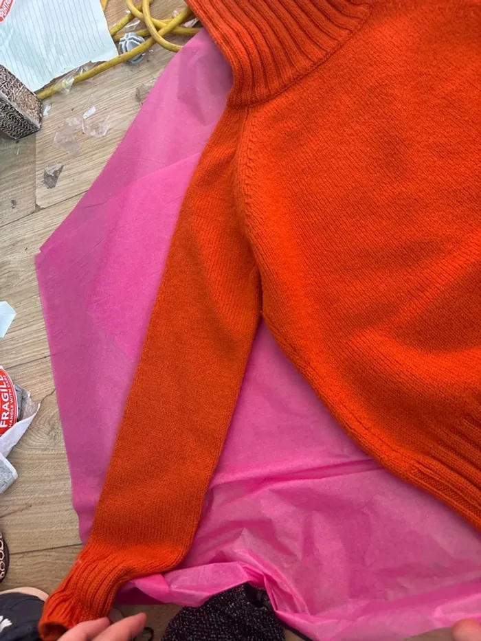 Pull orange - photo numéro 2
