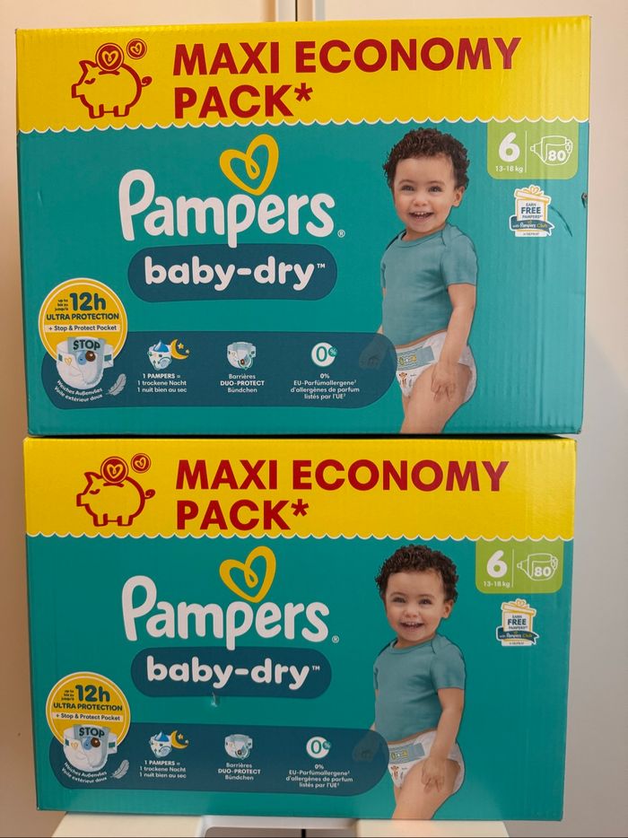 160 couches Pampers taille 6