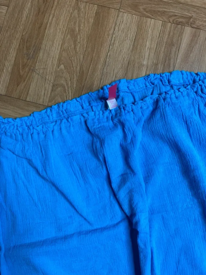 Robe avec manches en dentelles - photo numéro 4