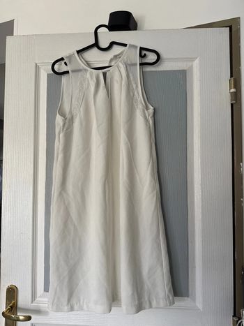 Jolie robe blanche avec dentelle promod 38