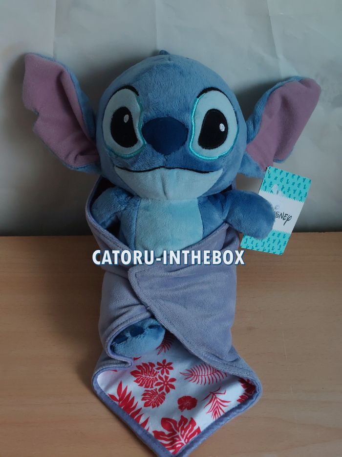 Doudou peluche avec couverture / Comforter Disney Stitch