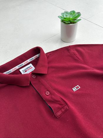Polo Tommy Jeans rouge classique 👕
