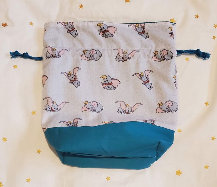 Pochon bébé bi-couleur – Motif Dumbo – Fait main – Idéal naissance - photo numéro 2