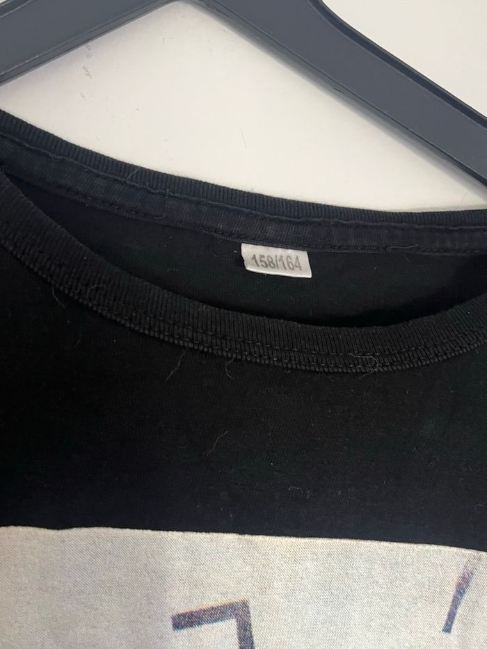 Teeshirt noir avec imprimé blanc gris et rose - photo numéro 5