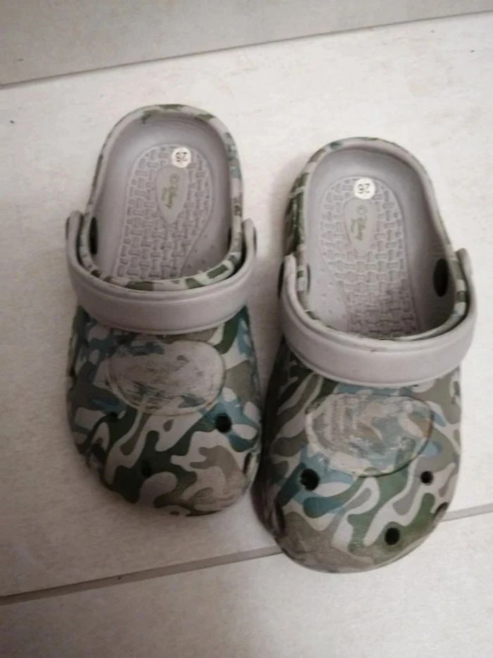 Chaussures type Crocs 26