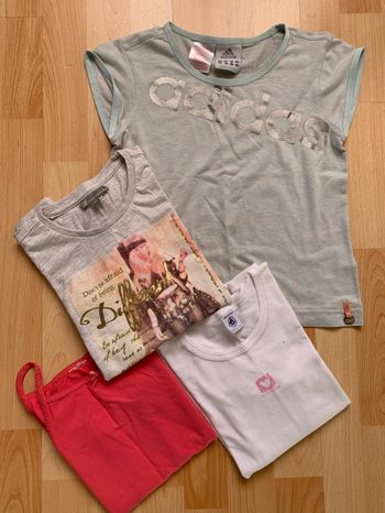 Lot 4 vêtements taille 10 ans