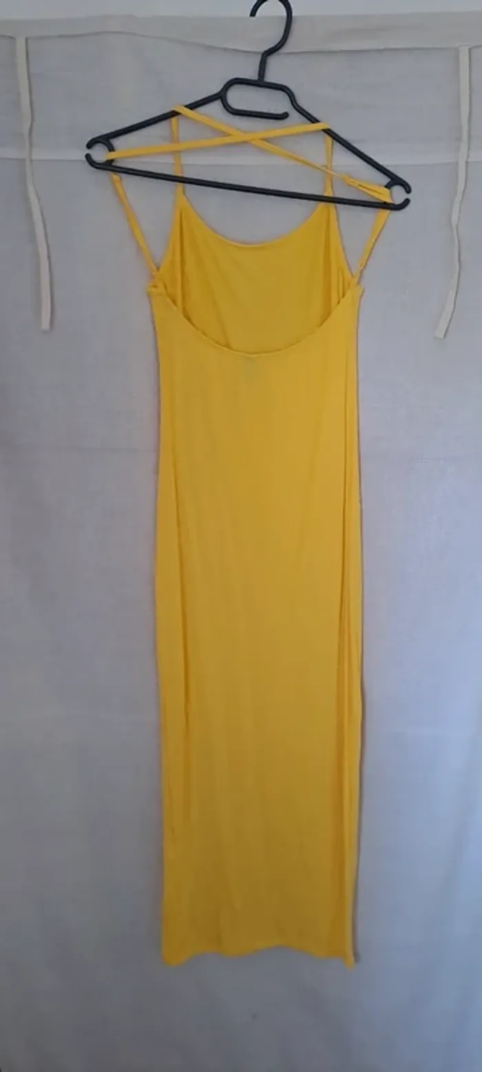 Robe d'été moulante jaune - photo numéro 4