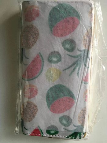 Grand porte monnaie motif fruits Neuf