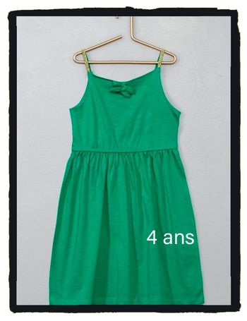 4 ans kiabi robe jersey verte a bretelles doré print été /Excellent état