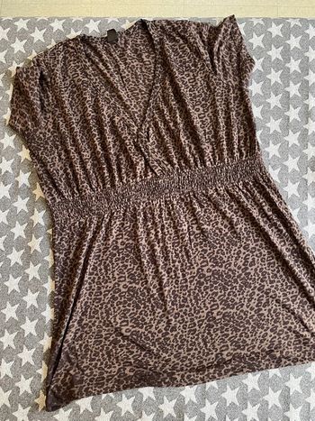 Haut léopard marron