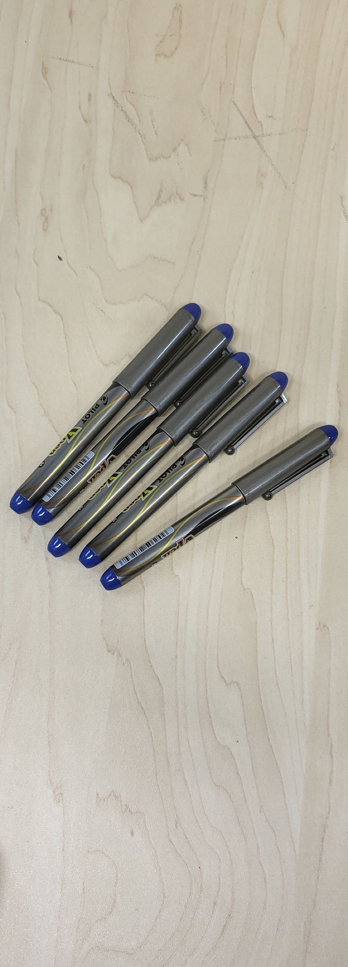 Lot 5 stylos plumes jetables Pilot V-pen M bleus