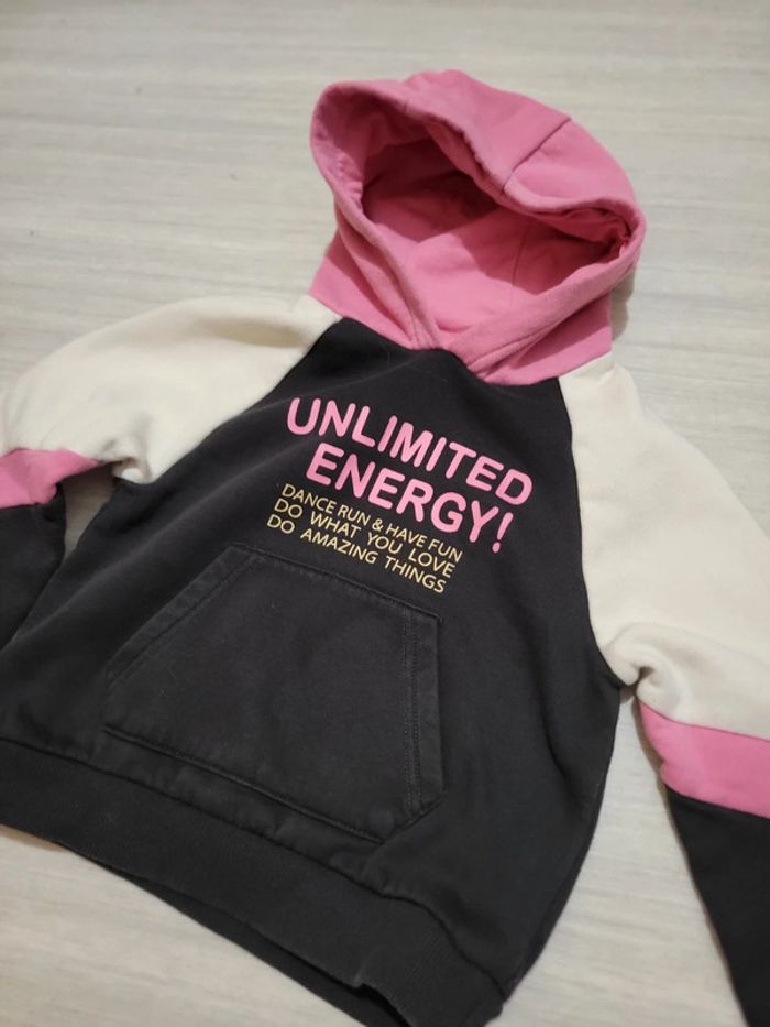Sweat à capuche fille 6 ans - photo numéro 2