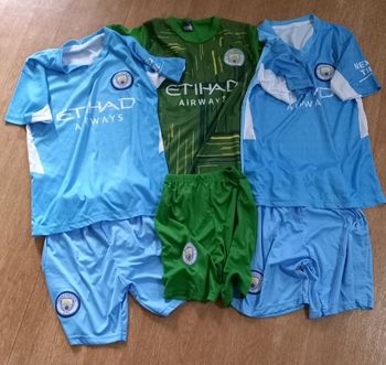 3 maillot Mehrez de Manchester cité 