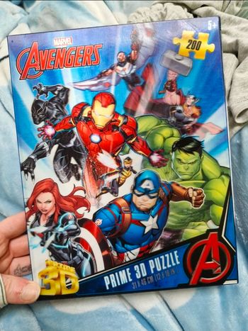 Puzzle puzzle 3D Marvel Avengers de 200 pièces.