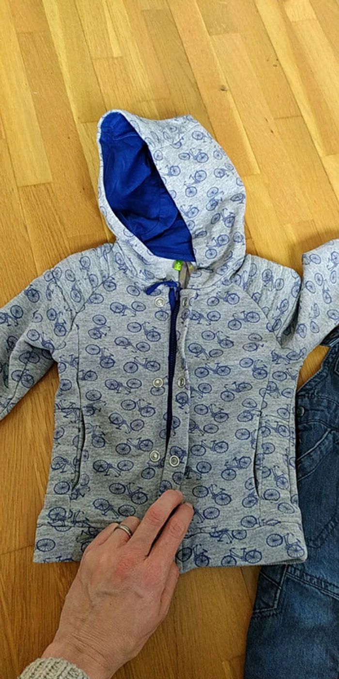 Ensemble sweat et salopette - photo numéro 2