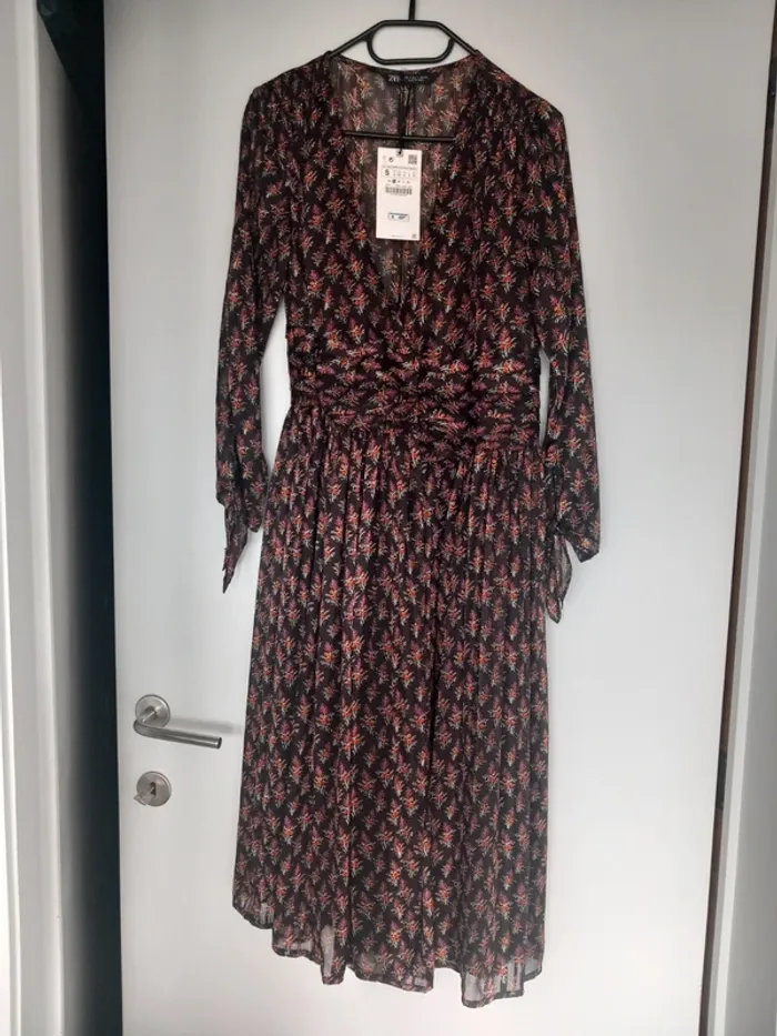 Robe Zara neuve