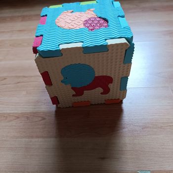 Cube puzzle en mousse bébé