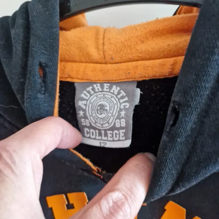 12 sweat à capuche Noir et orange - photo numéro 2