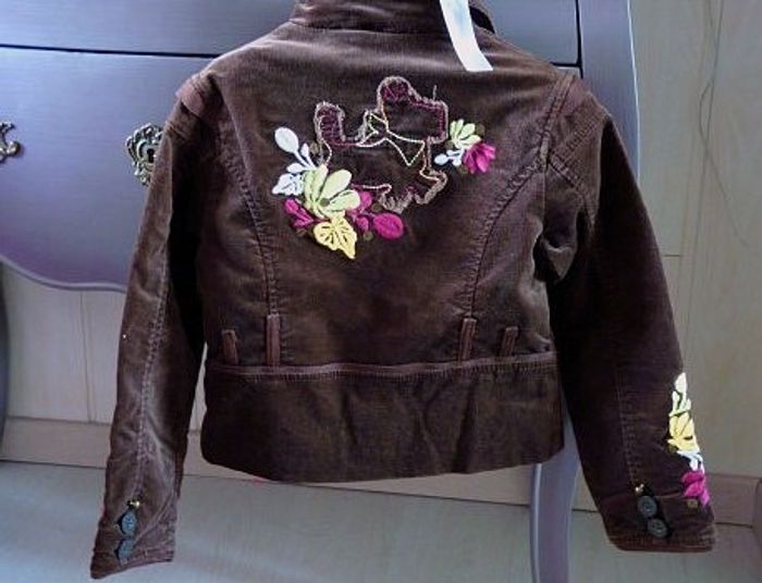 Manteau veste velours Fille 6 ans Chipie marron TBE chien au dos