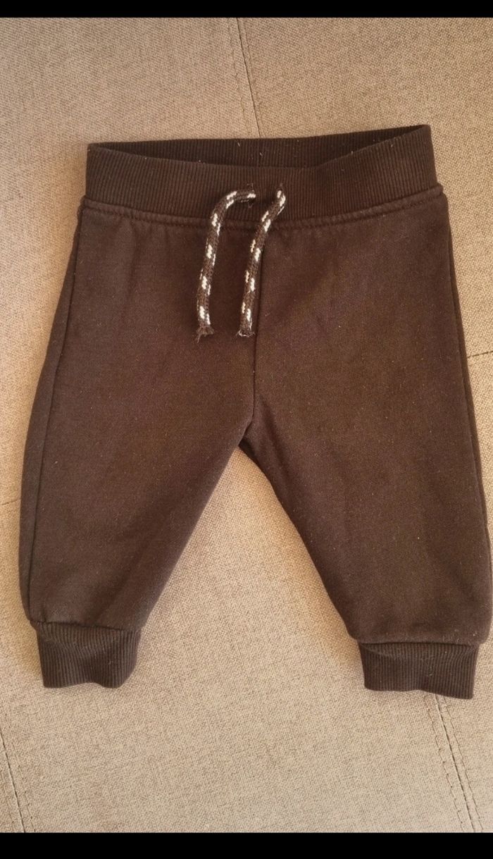Lot de 5 pantalons pour bébé très bon état 3 mois - photo numéro 8