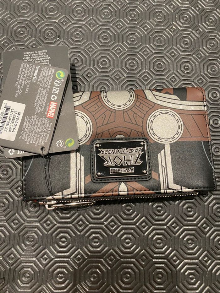 Portefeuille disney marvel thor loungefly - photo numéro 2