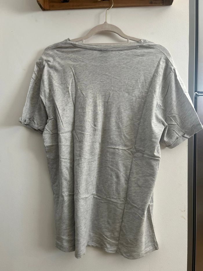 Tee shirt H&M taille M gris bleu - photo numéro 2