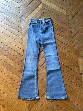 Jean Bleu pattes d’éléphant Taille 36
